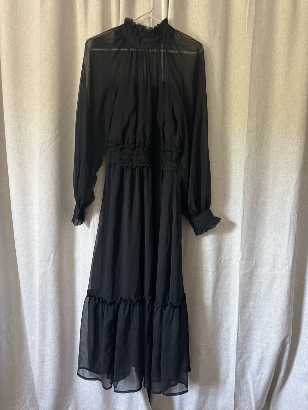 Women's Black Long Sleeve Smocked Waist Dress